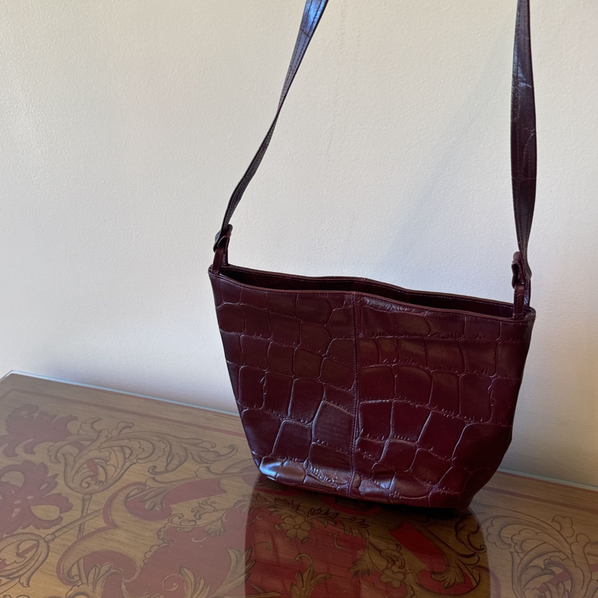 Dramatic Price Drop For Vintage, Genuine Crocodile-embossed Burgundy Contessa Pocketbook With Shoulder Strap