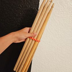 4 Pairs Of Drumsticks 