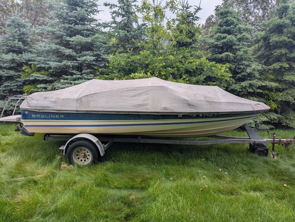 Bayliner 20foot Boat, 3.0L