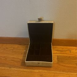Earring Box 