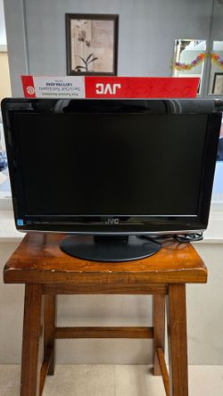 JVC 19 inch LCD DVD player