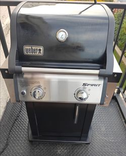 Weber Spirit E-210 Gas Grill