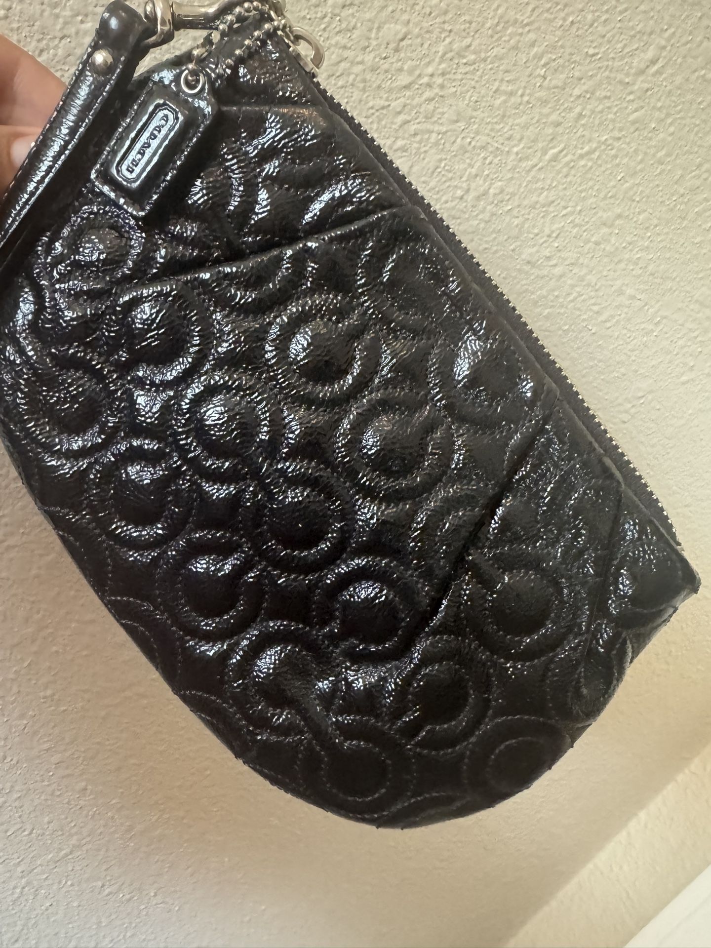 Coach Wristlet🖤 