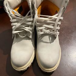 Timberlan size 9 in men’s