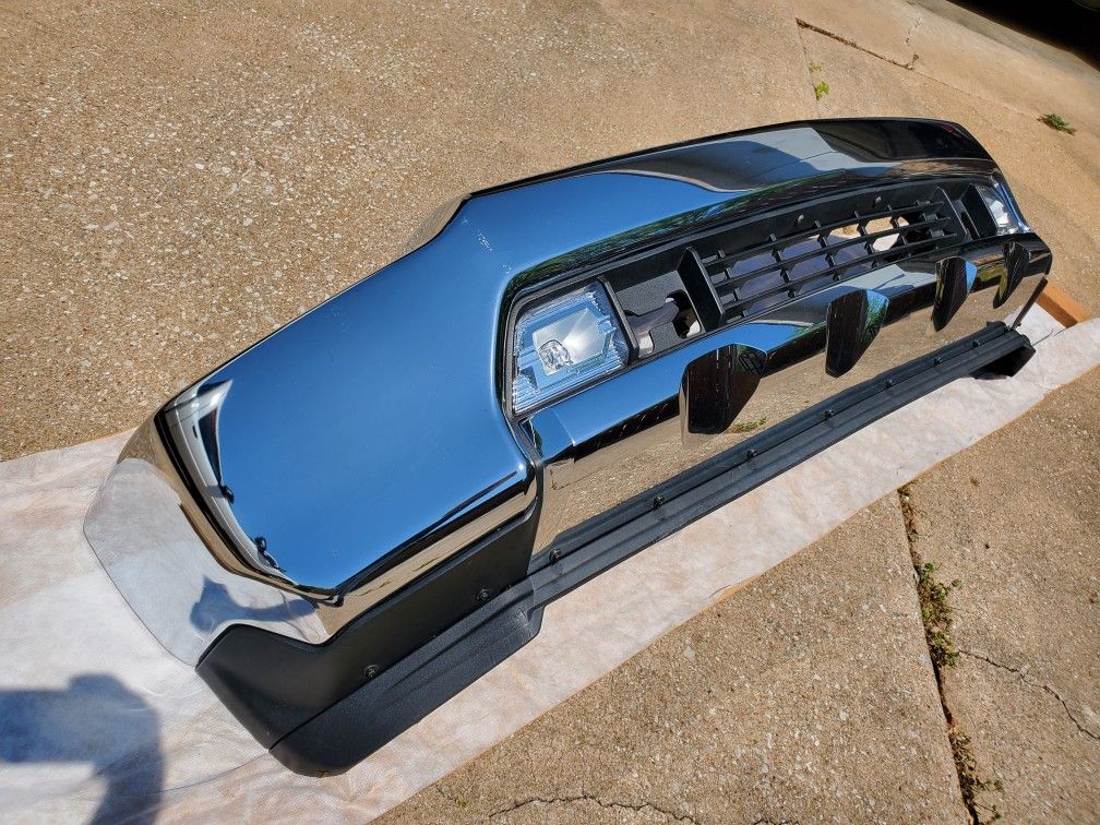 2020 2021 2022 2023 Chevy 2500 Front Bumper