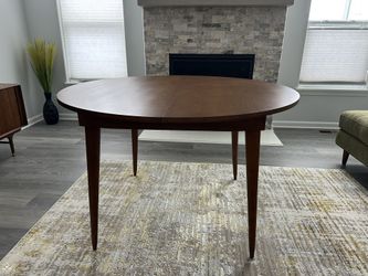 HOLFRED ROUND EXTENSION DINING TABLE
