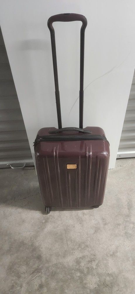 Tumi V3 Carry On Luggage