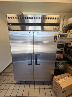 Everest ESF2 Two-Door Commercial Freezer – $1,800 OBO