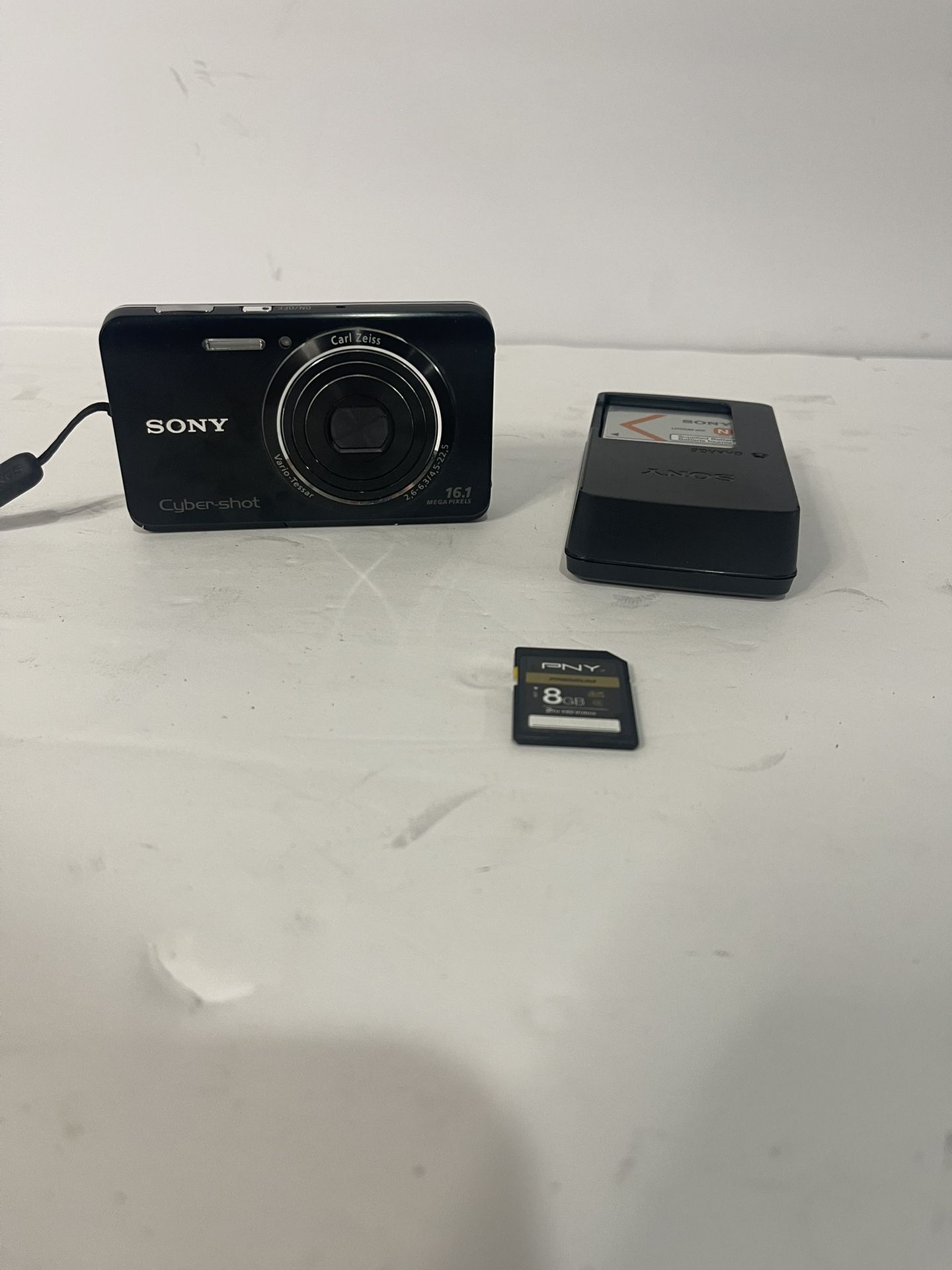 Sony Cyber-shot DSC-W650 16.1MP Digital Camera Workinh