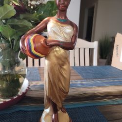 African  Women  Statue 