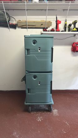 Cambro Double Insulated Food Pan Carrier on Wheels