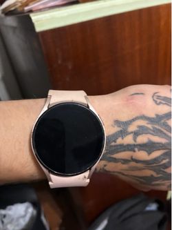 Round Smartwatch with Pink Metal Case and Pink Silicone Band, Pink Color
