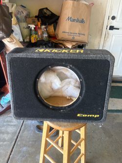 Kicker 10” sub box