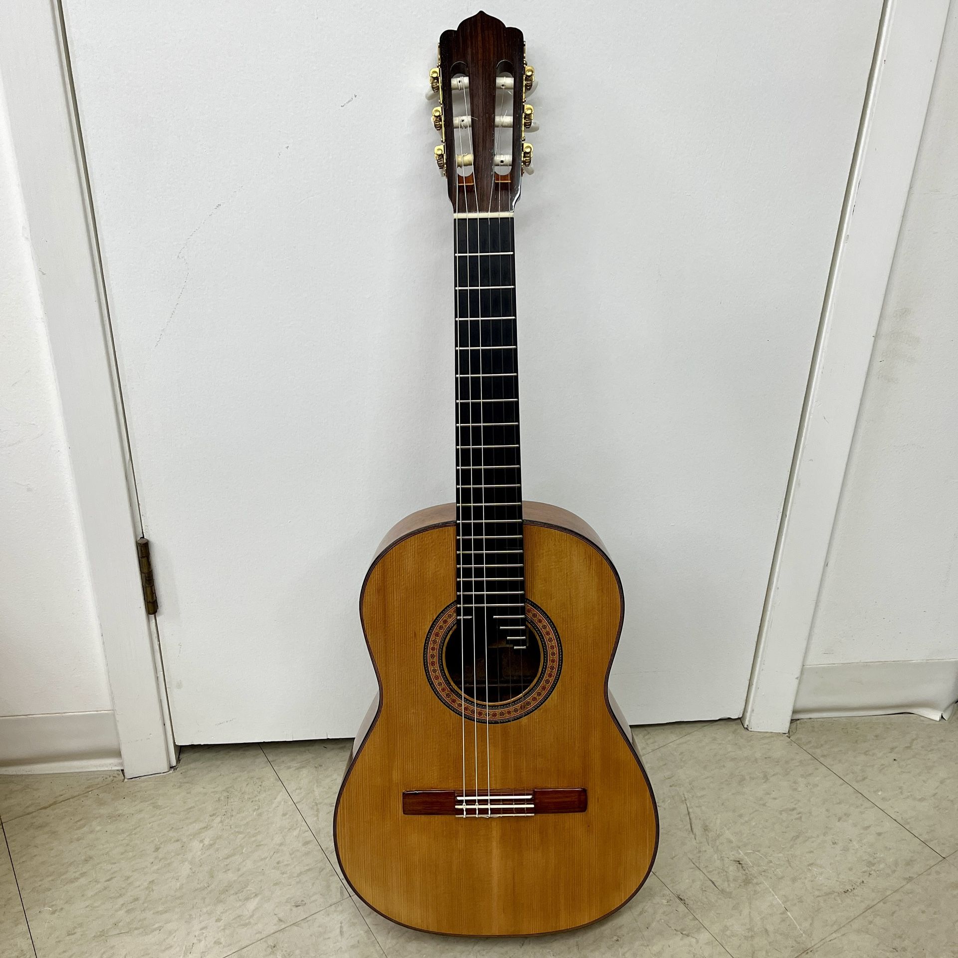 Guillermo Del Pilar 1976 Handmade Requinto Classical Guitar From Brooklyn New York