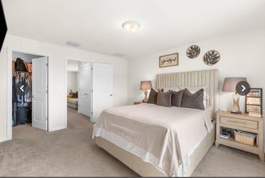 Beechbank White Queen Bed