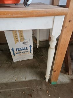 Small table 1980s all wood