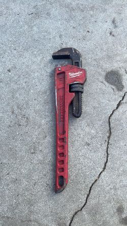 Milwaukee 14” pipe wrench