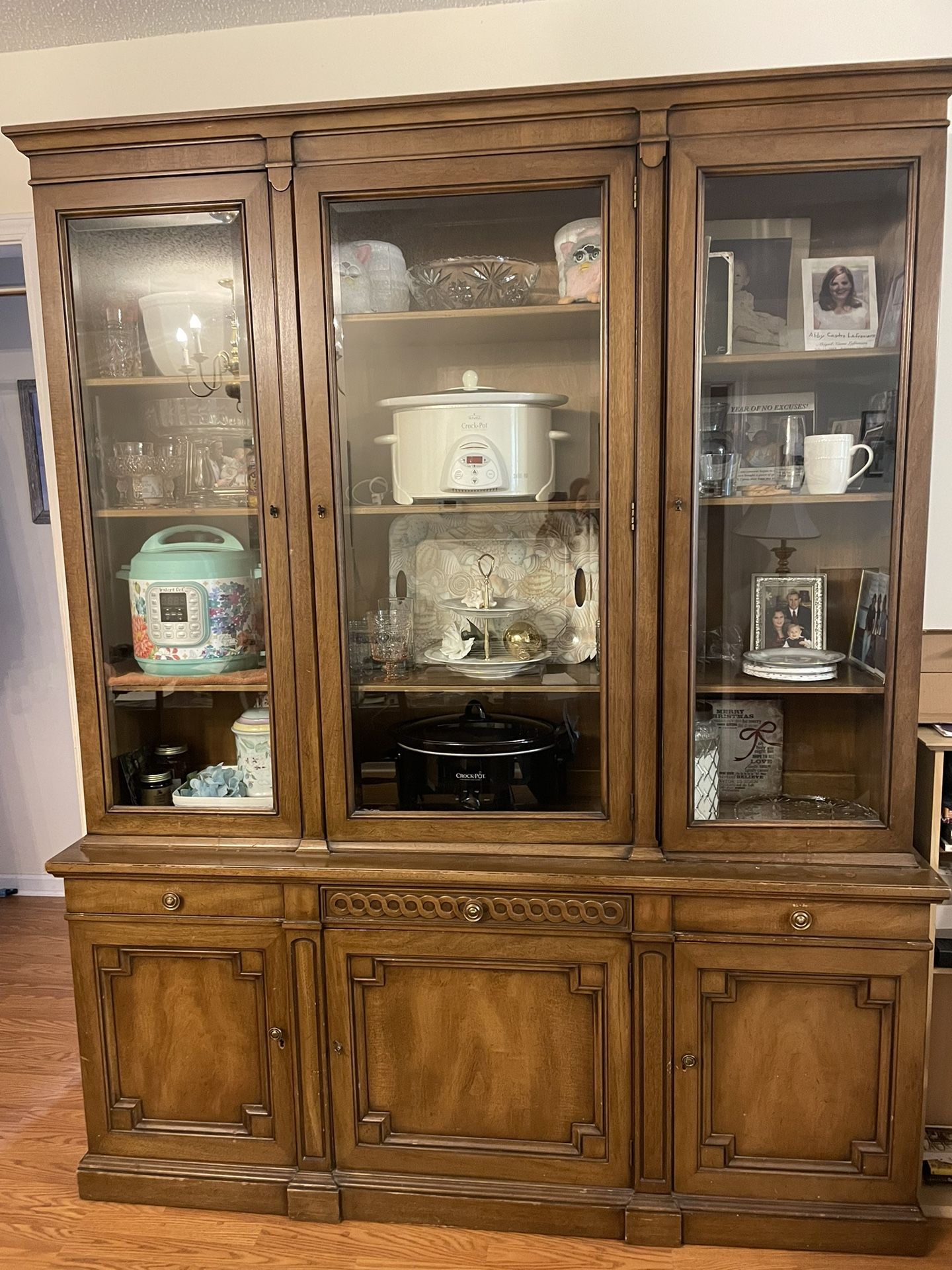 China Cabinet 