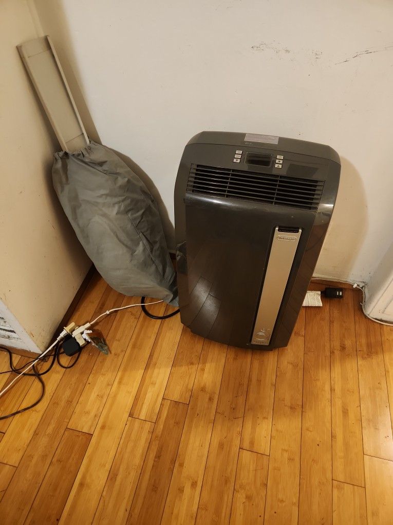 Portable AC Brand Delonghi