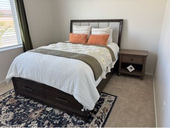 Ashley Queen Bed With Mattress