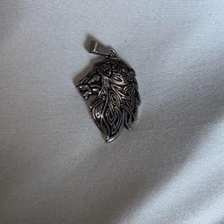 Silver Lion Pendant 