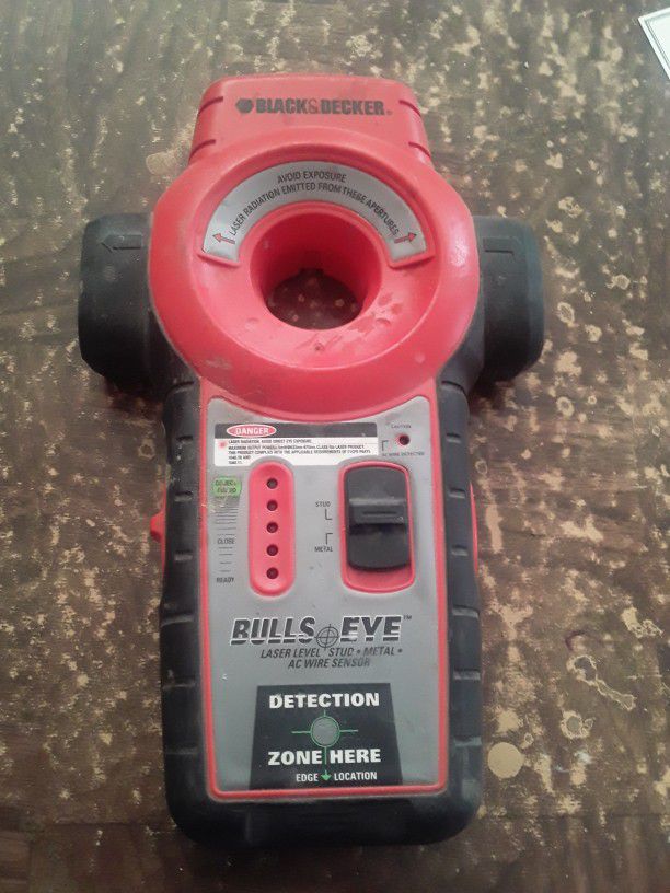 Black Decker Bulls Eye Laser Level Stud Metal AC Wire Sensor