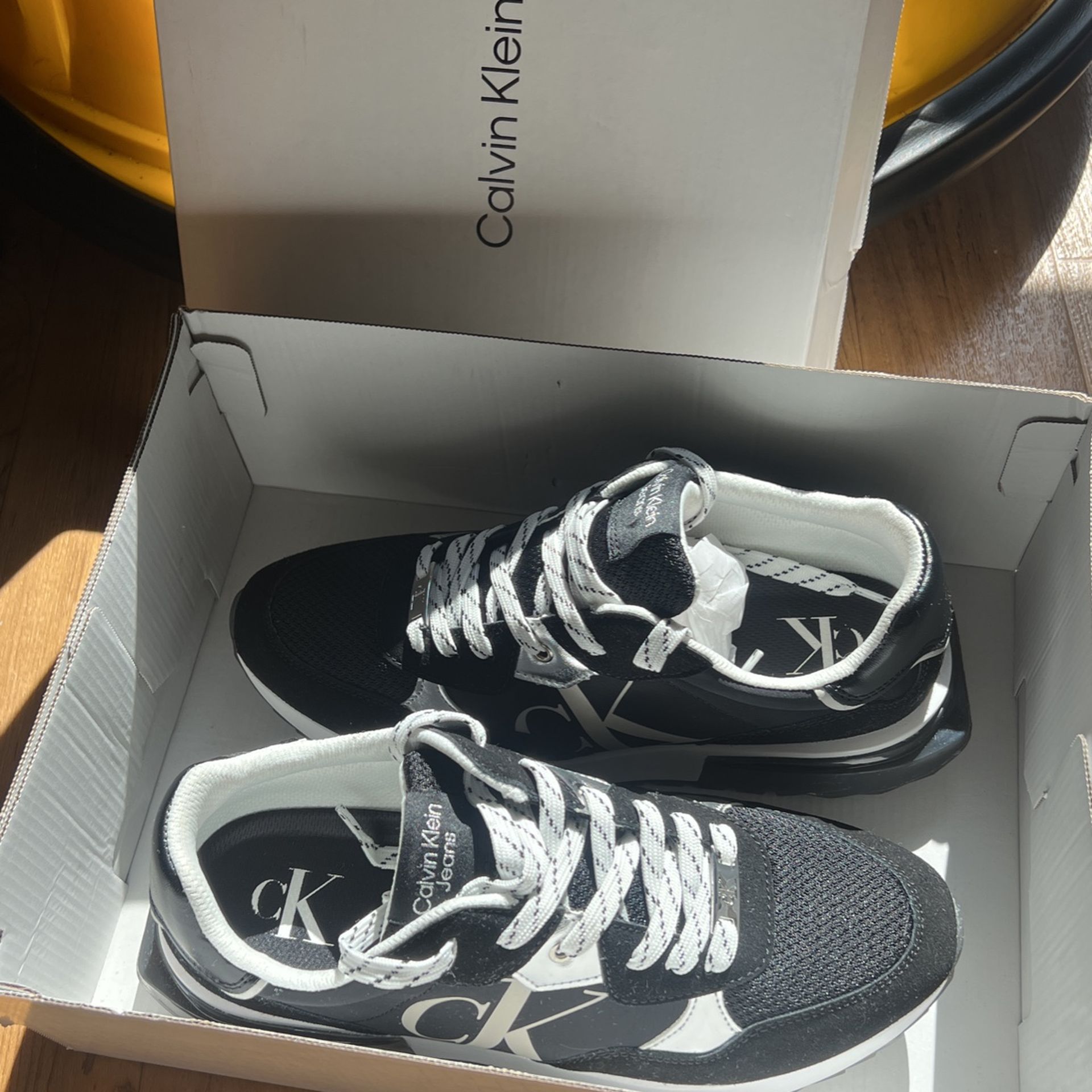 Calvin Klein Girls Shoes Size 10 Brand New Stuff