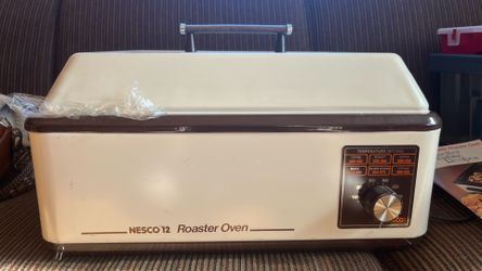Vintage NESCO 12 Qt roaster oven metal white