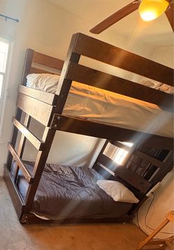 Bunk bed