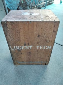 INSTALLERS BOX with Retractable Handle - Central Office - Head End - GTD-5 EAX - 5ESS - DMS100 - BDFB - Switching Cabeling Power Bay