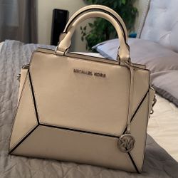 Michael Kors Hand Bag