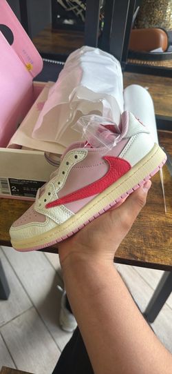 Travis Scott tropical pink 2y