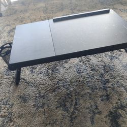 Cleveland Laptop , iPad ,Bed Tray Metal Table, Used only 2 months