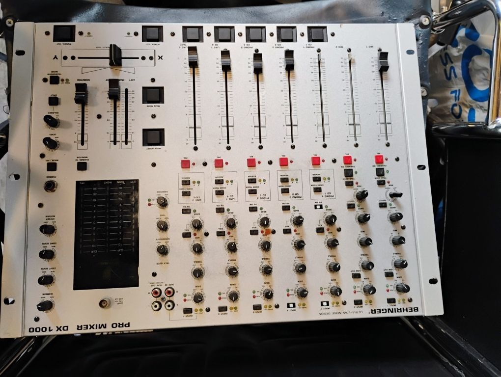 BEHRINGER PRO DJ-MIXER DX1000 COLOR SILVER