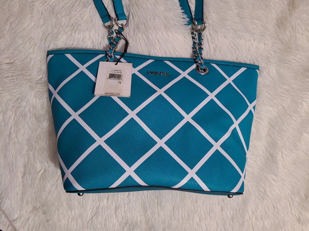 Calvin Klein Purse Teal And Turquoise Shoulder Bag for Sale in Bell  Gardens, CA - OfferUp