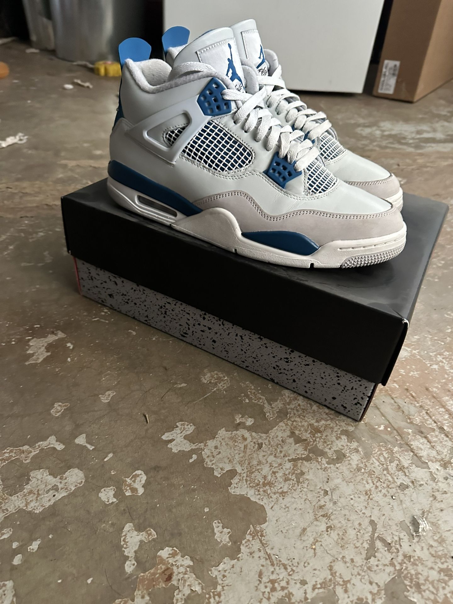 Jordan 4 Military Blue