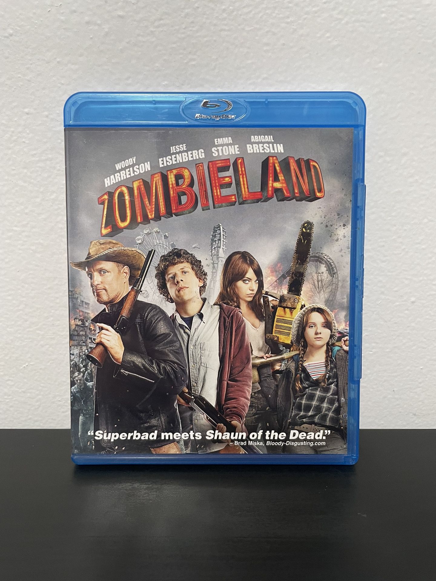 Zombieland Blu-Ray 2 Disc Combo Movie Woody Harrelson Jesse Eisenberg 2010