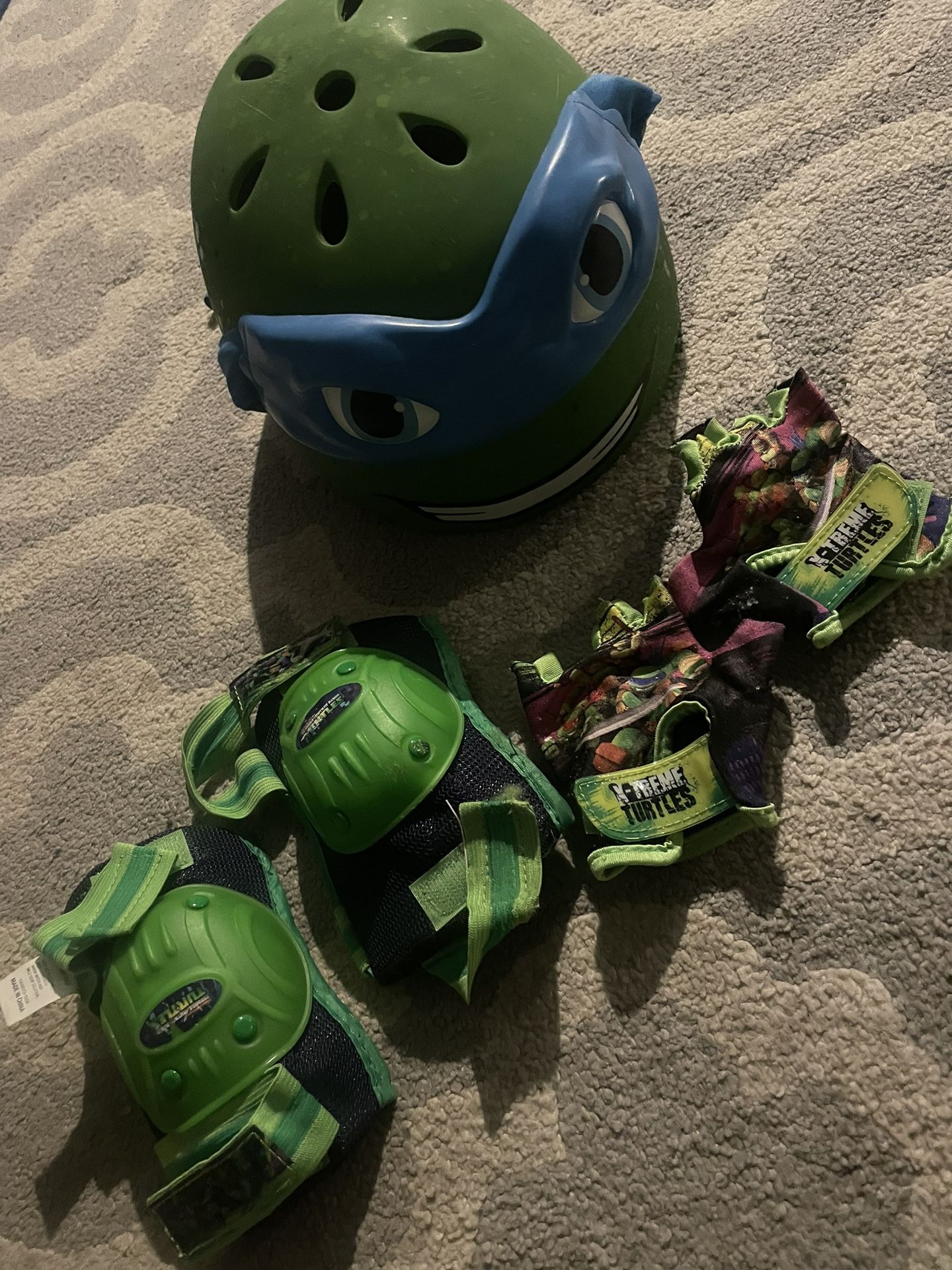Ninja Turtle Helmet Elbow Pads And Gloves