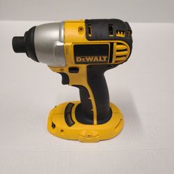 DEWALT INPACT DRILL 18V MODEL DC825 1/4
