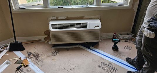 Gree - LIVV09HP230V1AO - LIVO GEN3 - 9,000 BTU Ductless Mini Split Outdoor Unit 230V