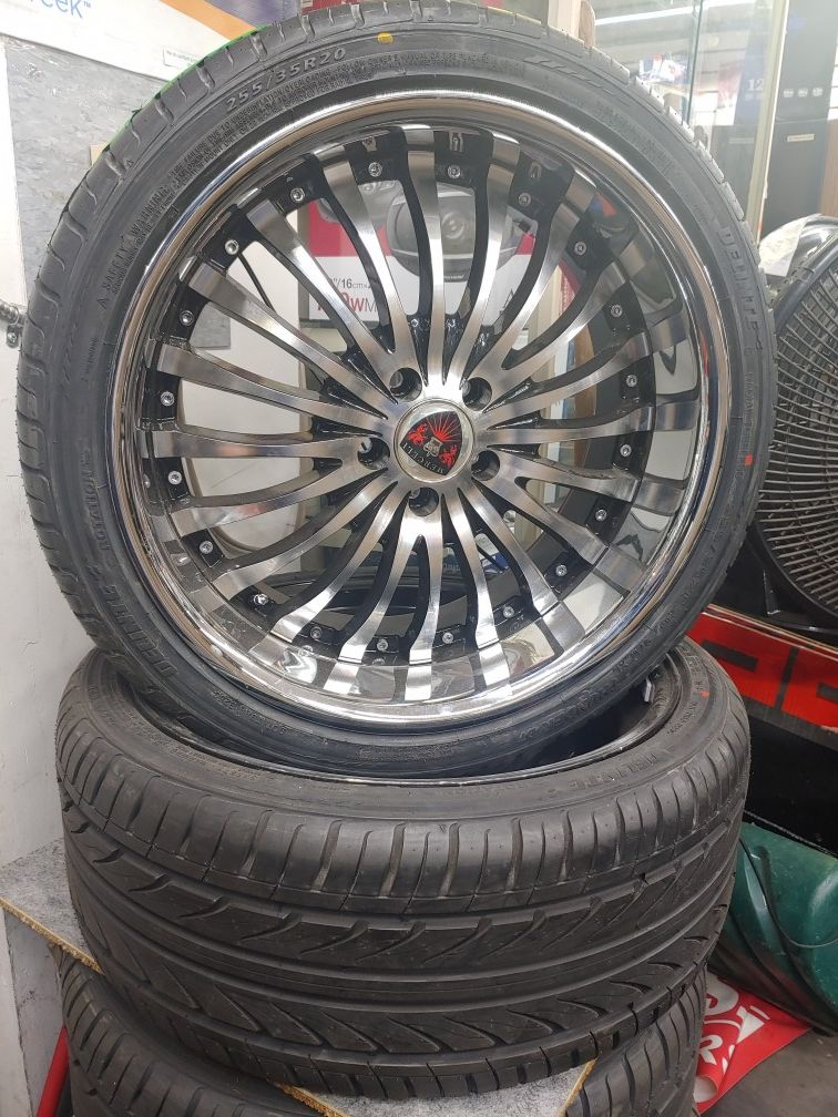 20s 22s 24s & 26s & tires. $0 take home layaway. Ulohos 2940 N Keystone Mon-Sat 10-6pm