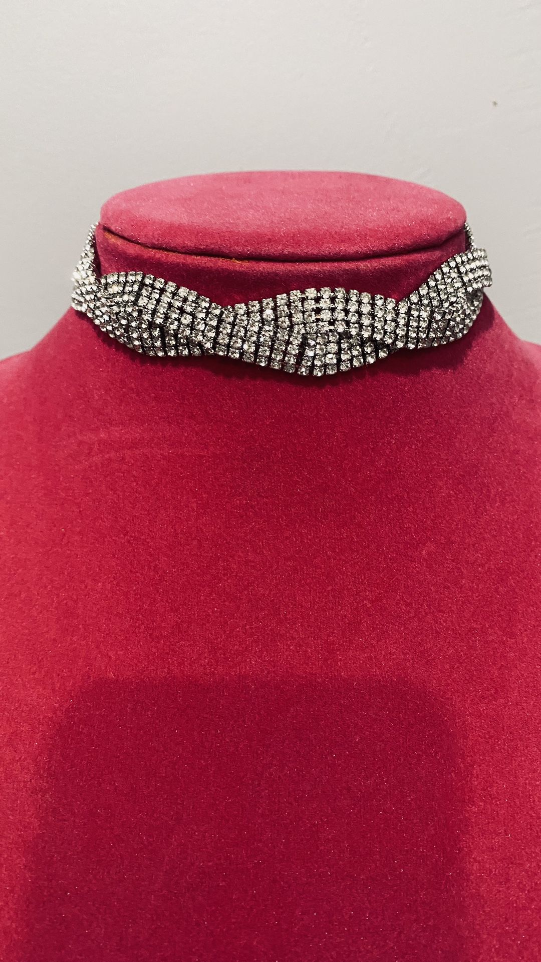 New Beautiful Sparkling Rhinestone Choker Adjustable Length