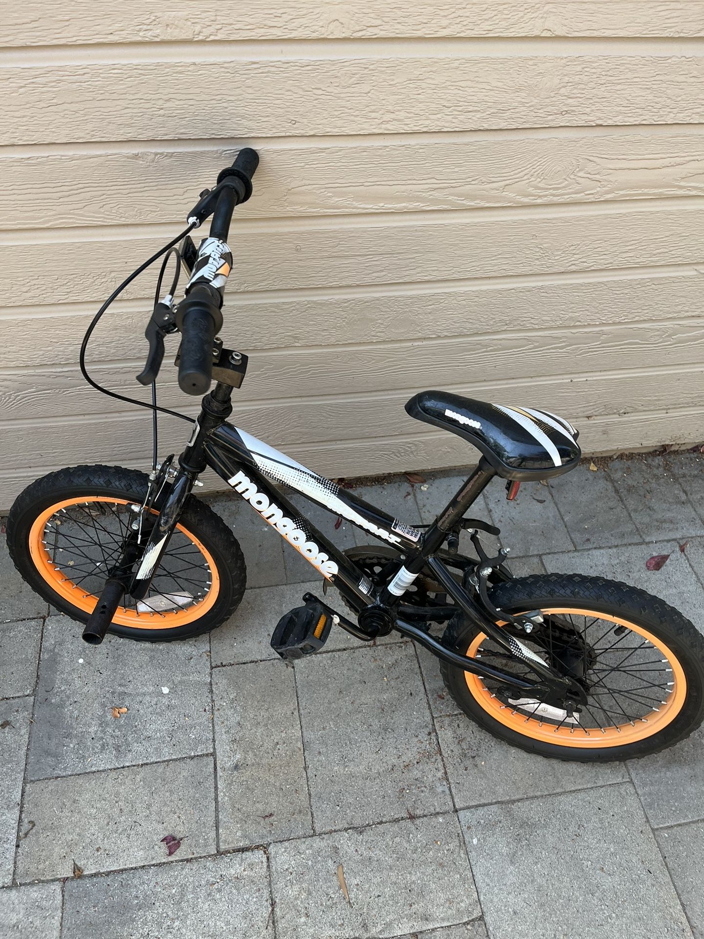 Mongoose boys bike sale