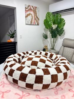 LARGE SIZE BROWN CHECKERS PET BED NEW! BEDSURE