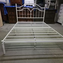 Modern White Metal Full Size Platform Bed Frame