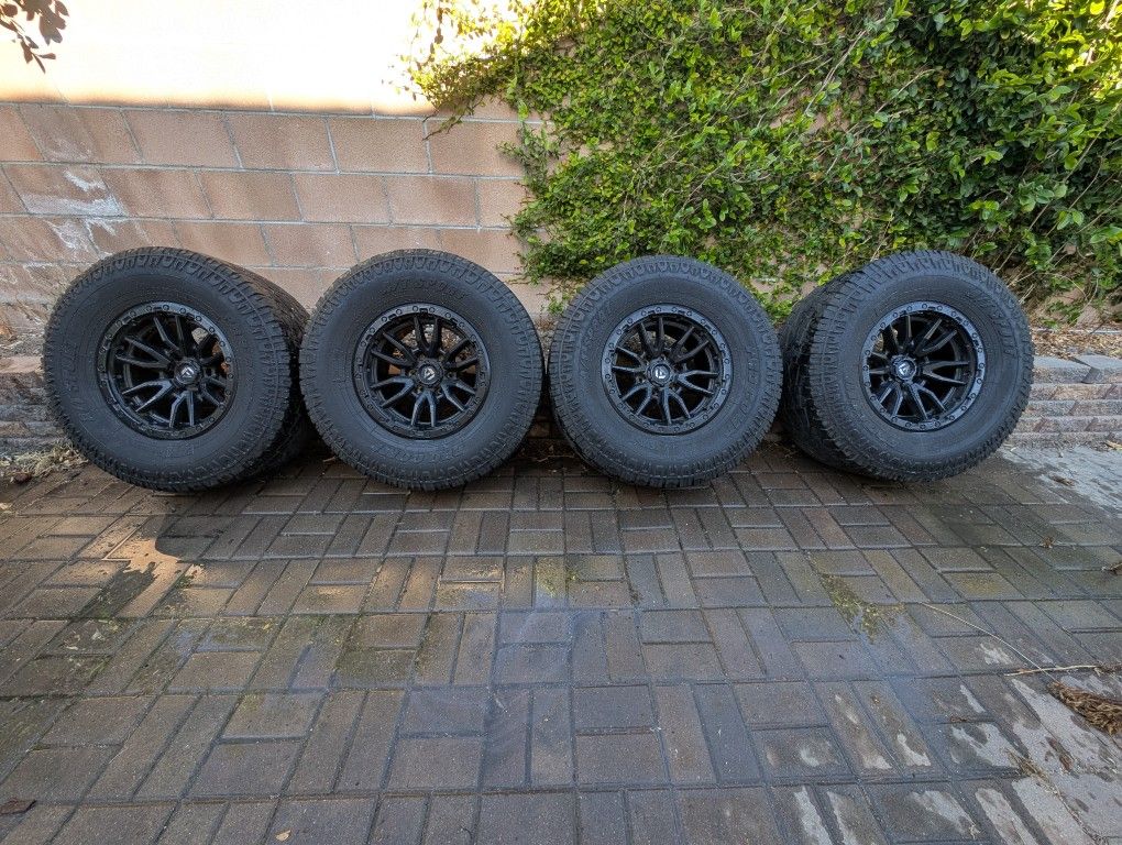17x9 Fuel Rebel Wheels