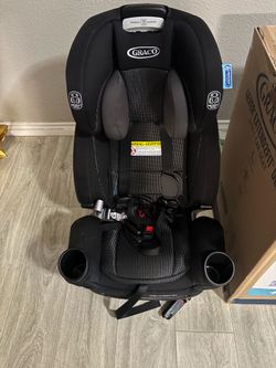 Graco 4Ever Extend2Fit DLX 4-in-1 Car Seat – Excellent Condition