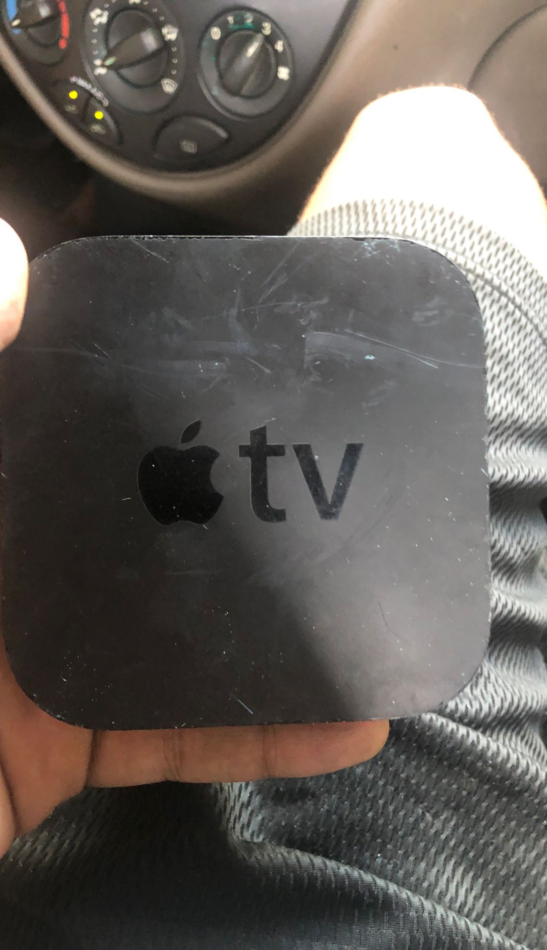 Apple TV 3rd Generation 2012 w/ Remote and Cords