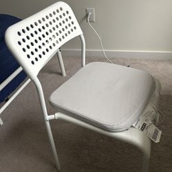 IKEA Adde chairs x2 (and 1 cushion)