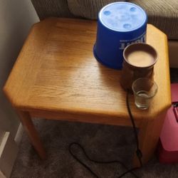 Coffee Table With Matching End Tables 
